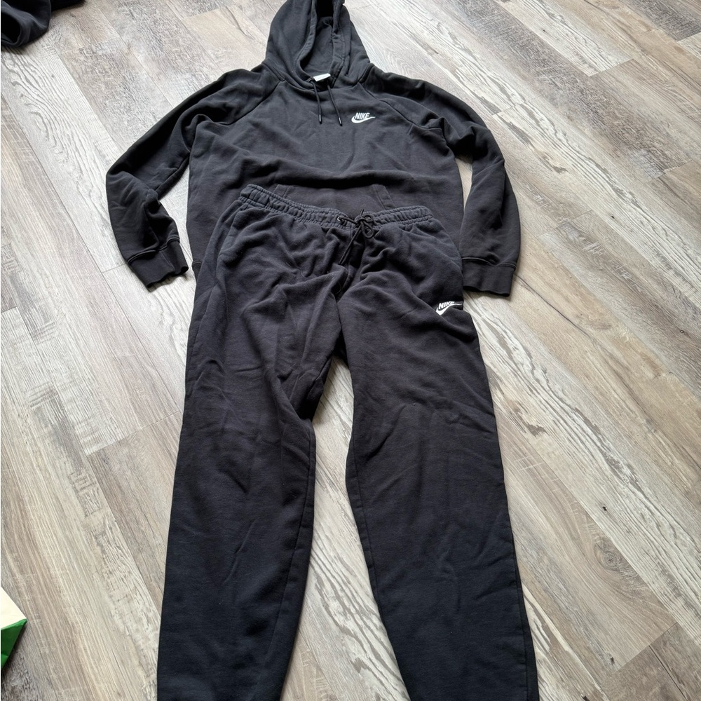 Nike Black Hoodie and Sweatpants Set